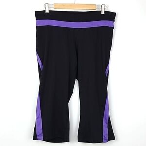 Tek Gear Fit &  Flare Black with Purple Detailing Yoga Pants Size Large